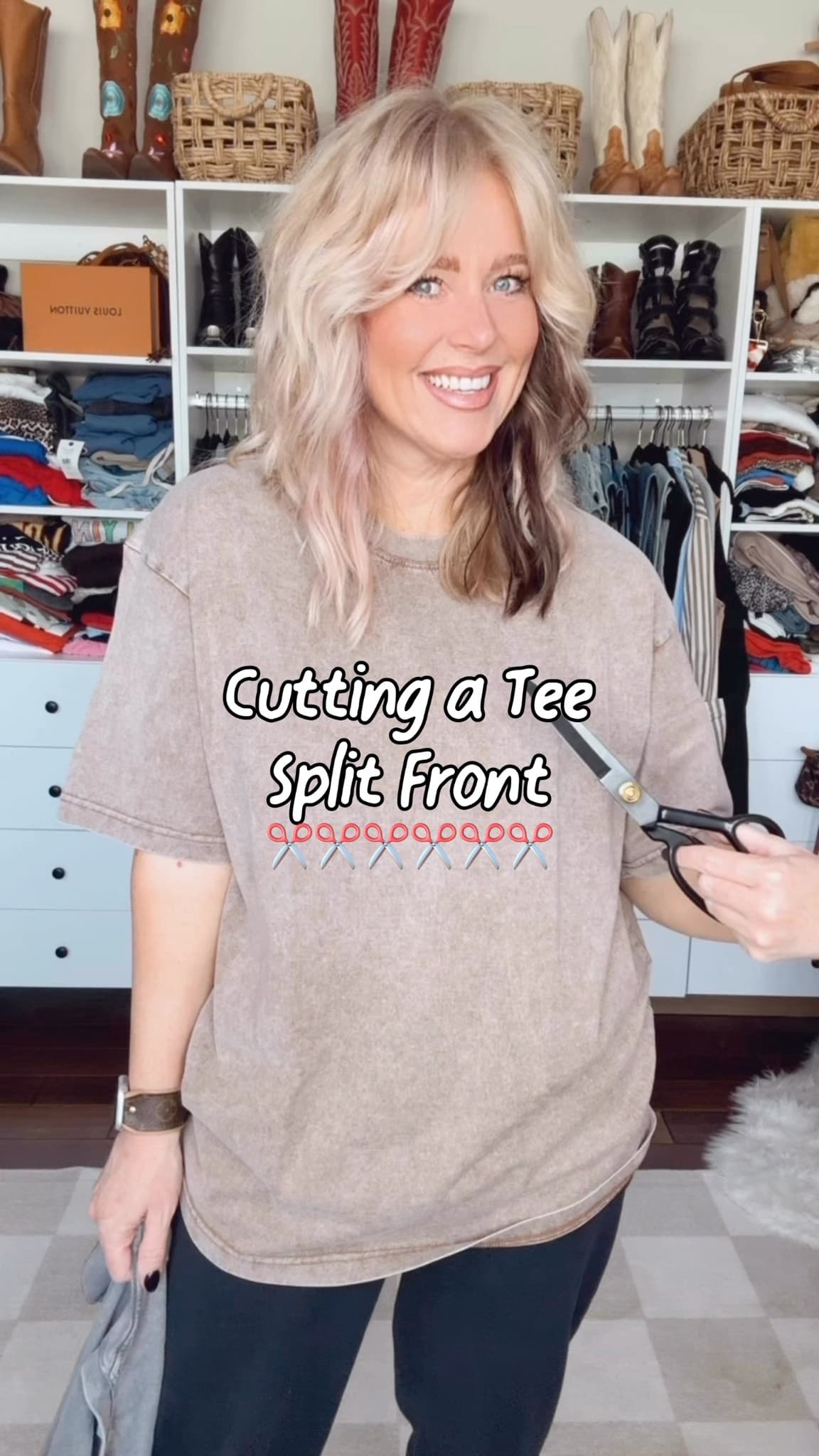 I shared this slit front tee in pics the other day and had some ask me to share a tutorial.