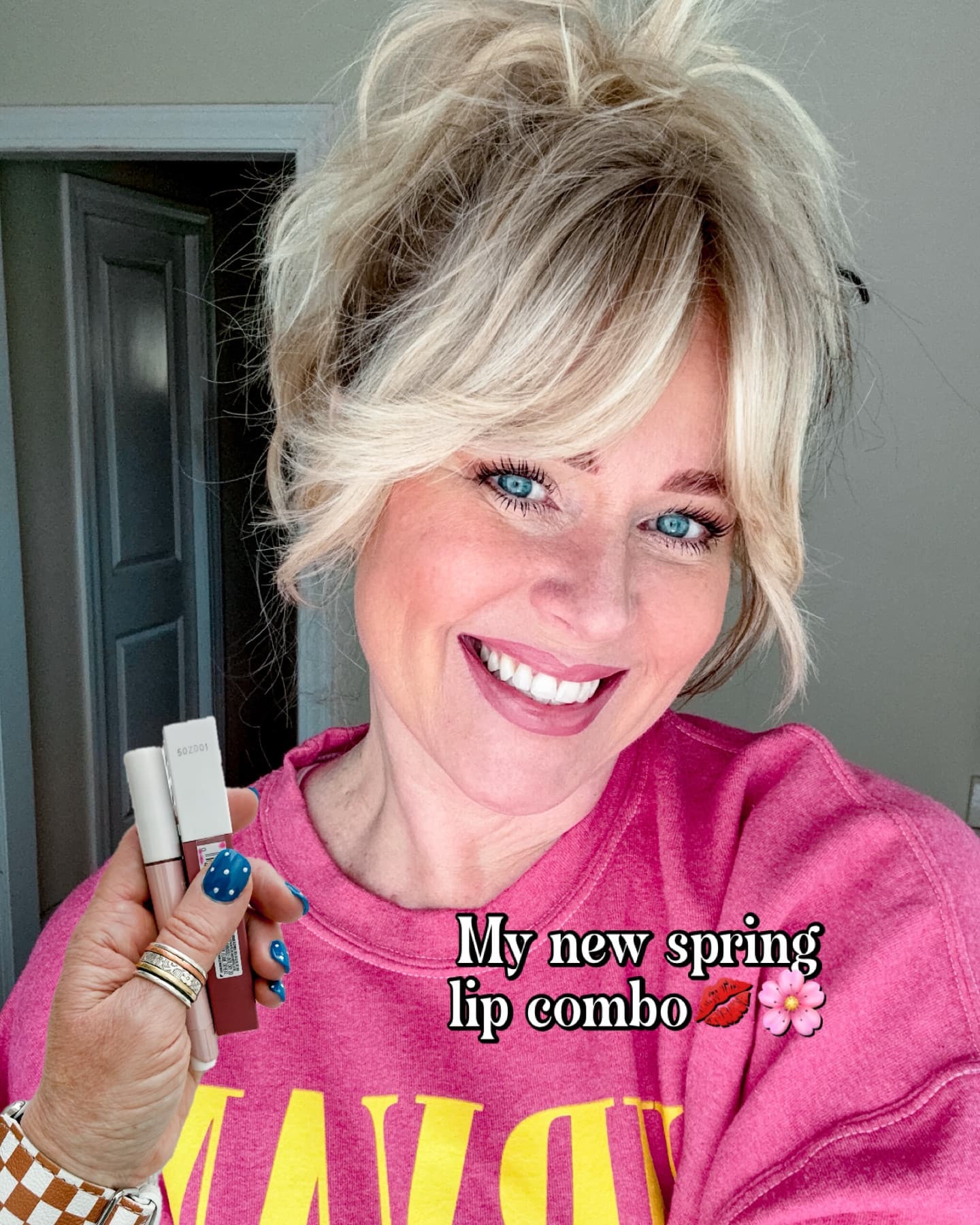 Some beauty finds I’m loving 🥰
•Lip combo is maybelline superstay matte #180 (that’s my liner)
I fill in with Tarte color is Rose
•My brows tint color pen is Caramel
Then I use the NYX shaping wax for hold
•I do the dark in the self tanner
Body makeup I did medium.